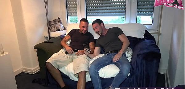 deutsche amateur schlampe bei privat dreier mmf mit zwei männer zuhause